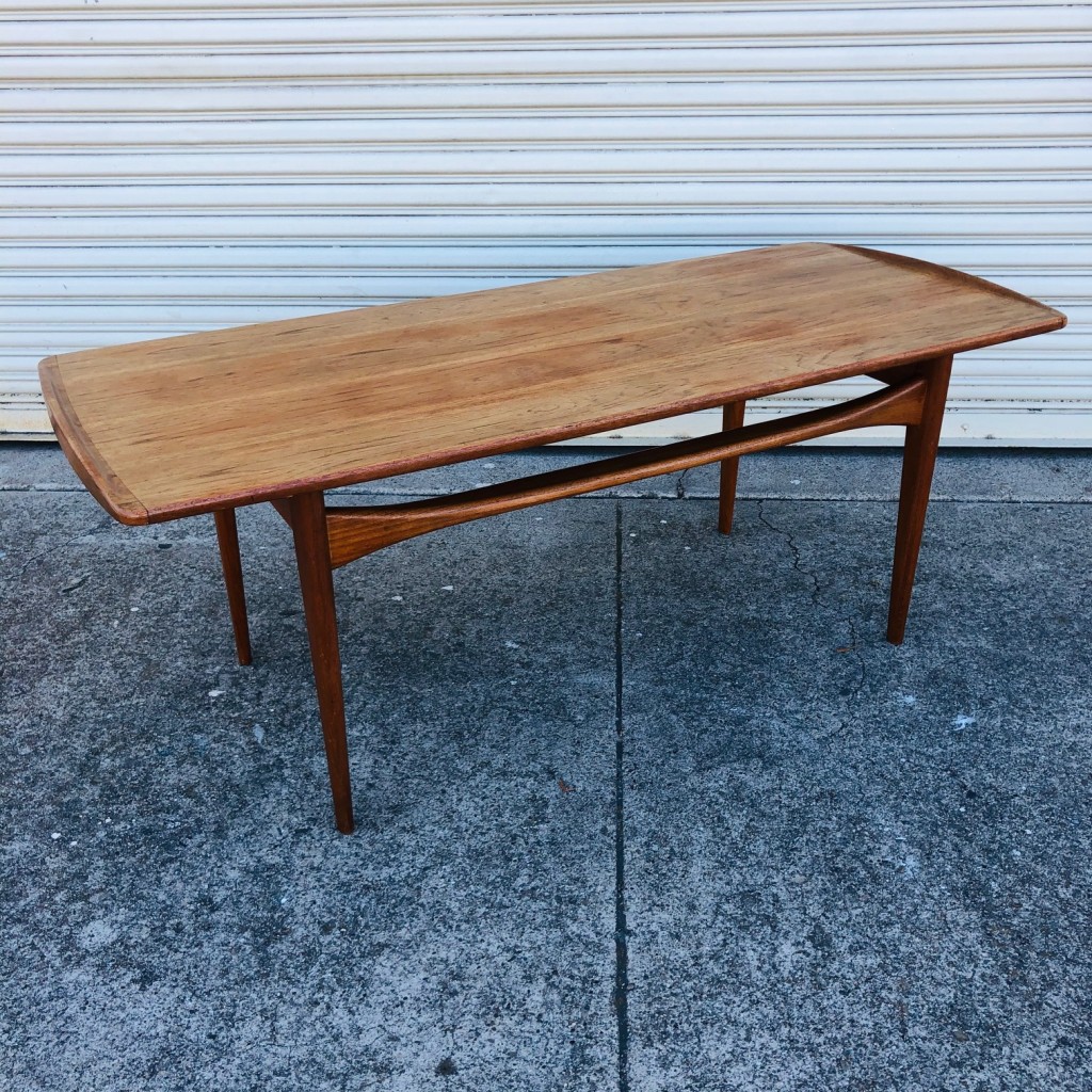 Tove Edvard Kindt Larsen coffee table